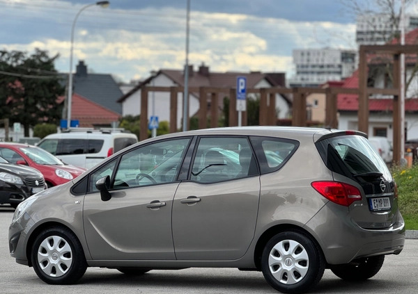 Opel Meriva cena 28900 przebieg: 97000, rok produkcji 2010 z Rzeszów małe 232